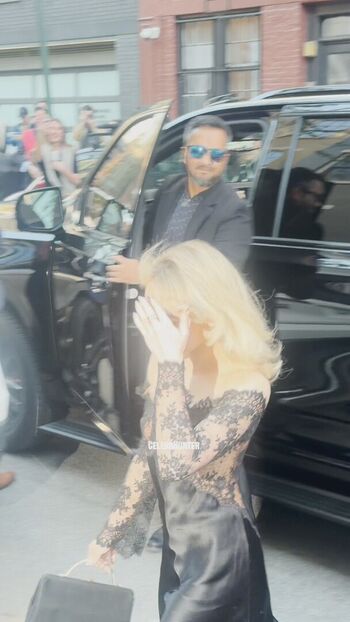 Full leaked Sabrina carpenter  page private onlyfans photo