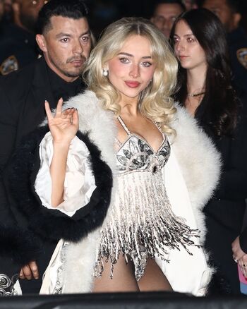 Full leaked Sabrina carpenter  page private onlyfans photo