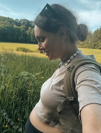 Full leaked Sabrina outdoor private onlyfans photo
