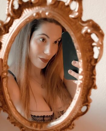 Full leaked Sabrinaeki private onlyfans photo