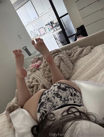 Full leaked Sabrinasnoww private onlyfans photo