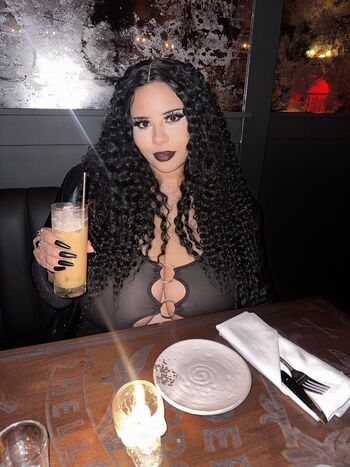 Full leaked Sadesgrave private onlyfans photo