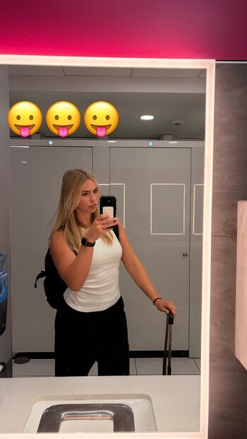 Full leaked Sadiehk fit private onlyfans photo