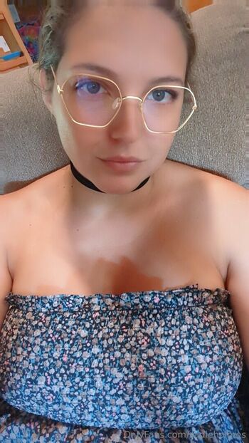 Full leaked Sadieholmes private onlyfans photo