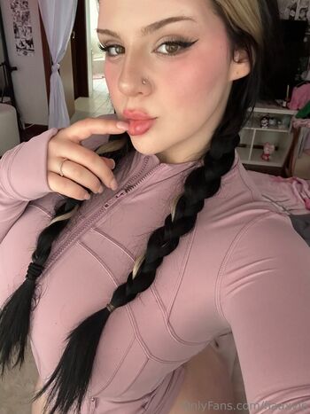 Full leaked Safiyaax private onlyfans photo