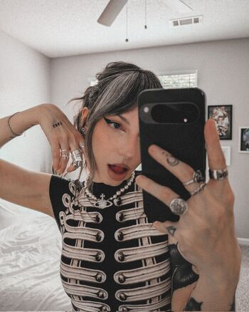 Full leaked Sailorbeeee private onlyfans photo