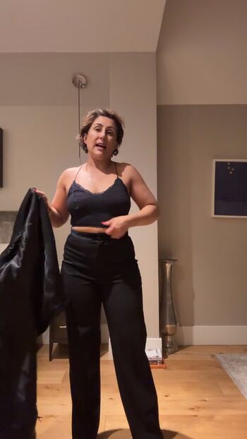 Full leaked Saira khan page private onlyfans photo