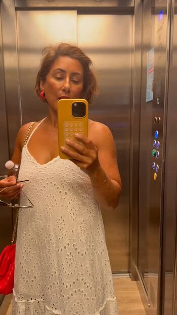 Full leaked Saira khan page private onlyfans photo