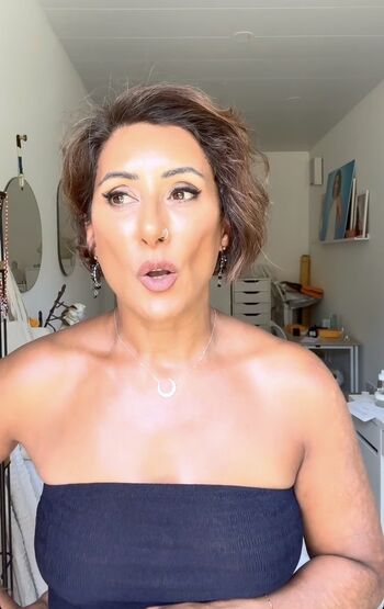 Saira Khan