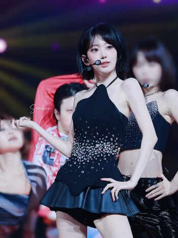 Sakura Miyawaki 宮脇 咲良