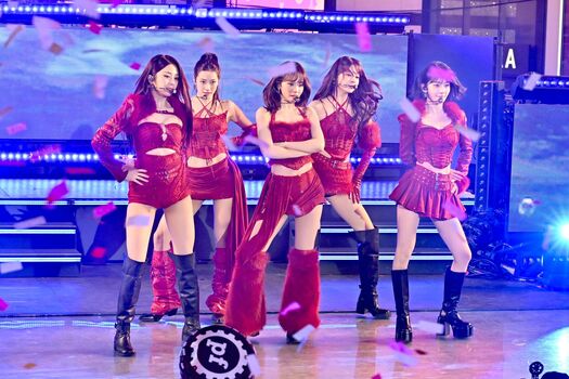 Sakura Miyawaki 宮脇 咲良