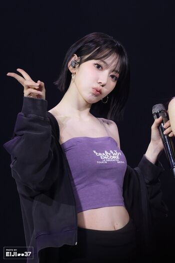 Sakura Miyawaki 宮脇 咲良