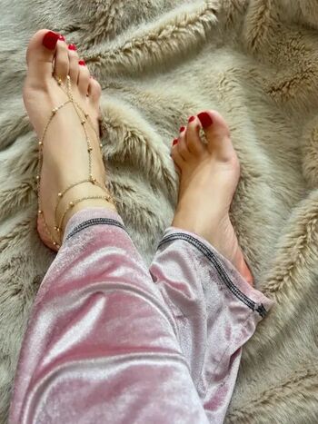 Full leaked Sallyyrrose private onlyfans photo
