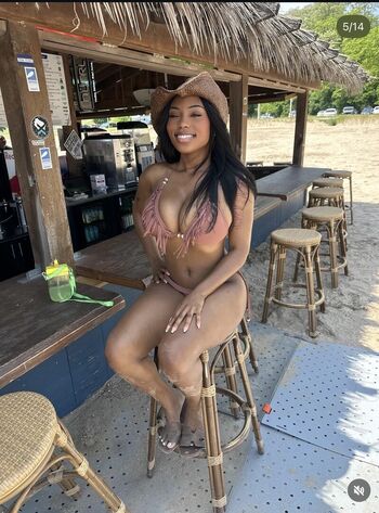 Full leaked Samantha marie page private onlyfans photo