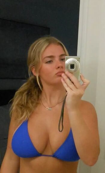 Samantha V