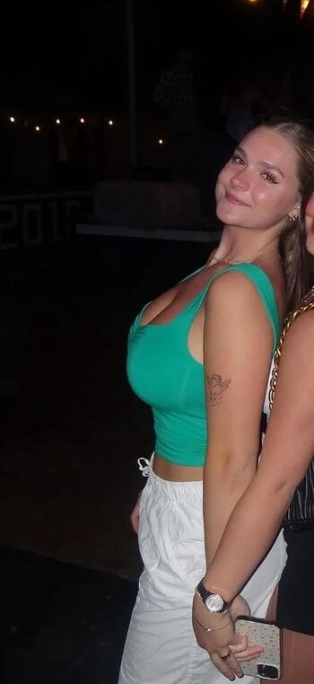 Samantha V