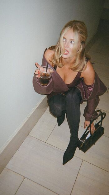 Full leaked Samara weaving page private onlyfans photo