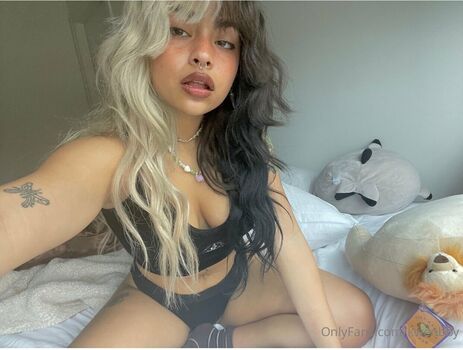 Full leaked Samlaifu private onlyfans photo