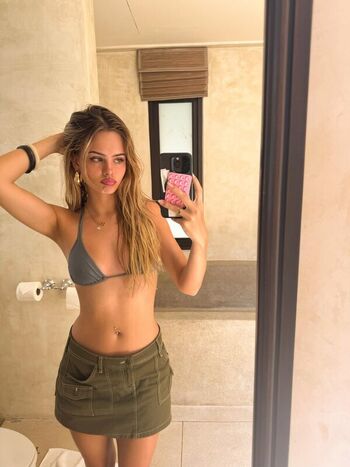 Full leaked Sara crumbleleg private onlyfans photo