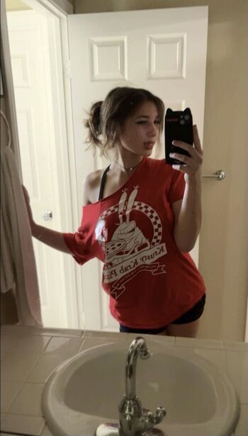 Full leaked Sara dobrik page private onlyfans photo