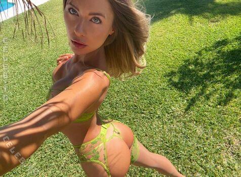 Full leaked Sara houchens private onlyfans photo