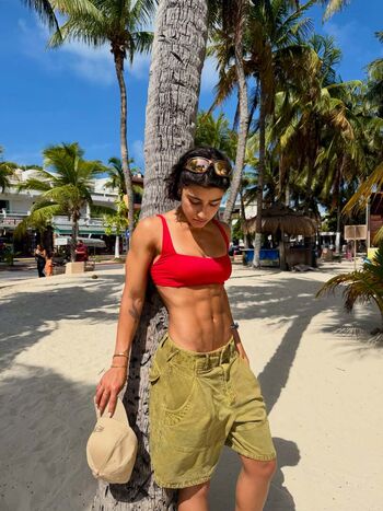 Full leaked Sara saffari private onlyfans photo