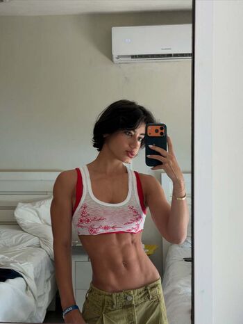Full leaked Sara saffari private onlyfans photo