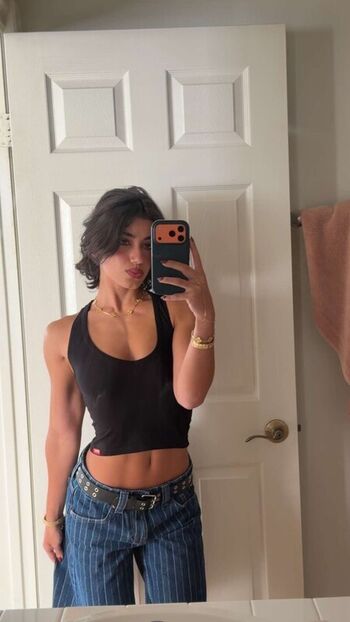 Full leaked Sara saffari private onlyfans photo