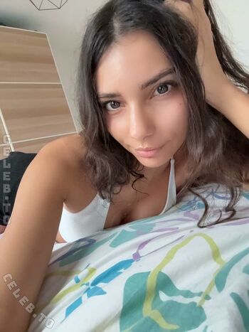 Sara Wolf