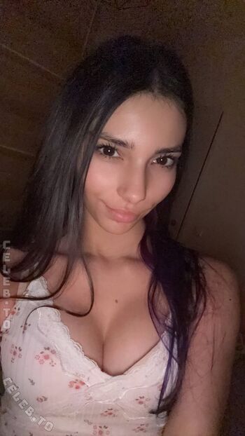 Sara Wolf