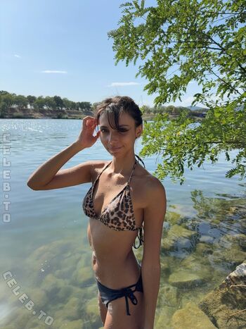 Full leaked Sara wolf page private onlyfans photo