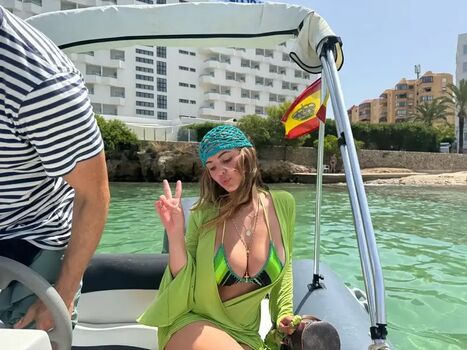 Full leaked Sarabella harris page private onlyfans photo