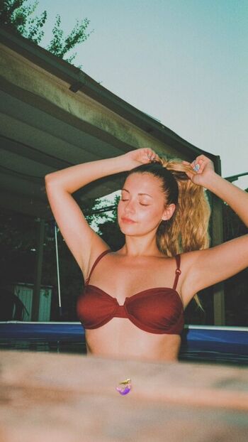 Full leaked Sarah milkowski private onlyfans photo