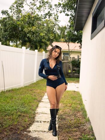 Full leaked Sarah senecal private onlyfans photo