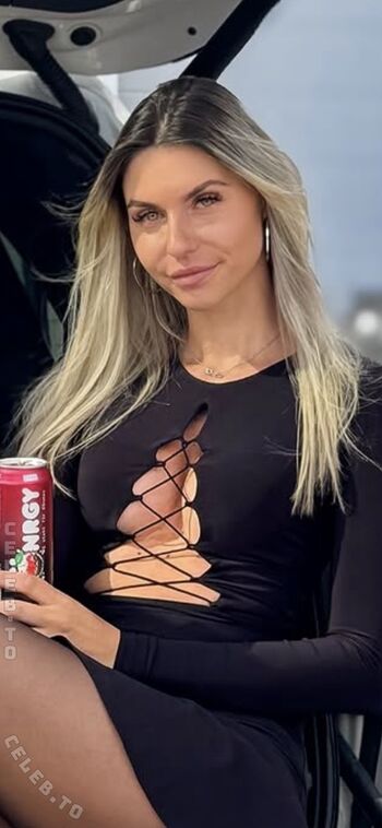 Full leaked Sarahleiinn private onlyfans photo
