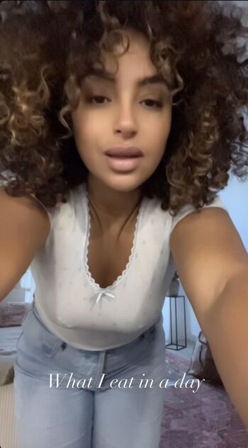 Full leaked Sarahyasminaa private onlyfans photo