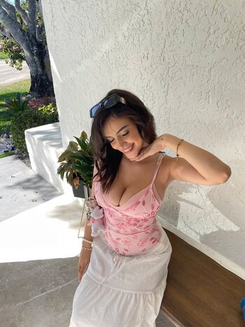 Full leaked Saraxoxo private onlyfans photo