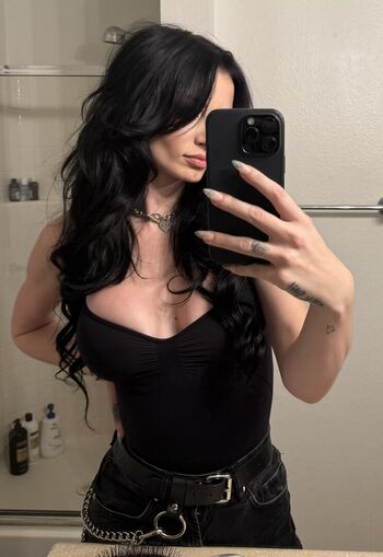 Full leaked Saraya bevis page private onlyfans photo