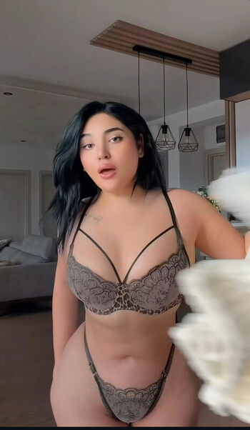 Full leaked Sarem uysal private onlyfans photo