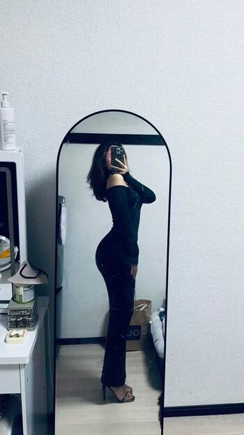 Full leaked Saw htar hnin private onlyfans photo