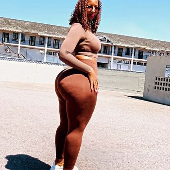 Full leaked Sbahle miya private onlyfans photo