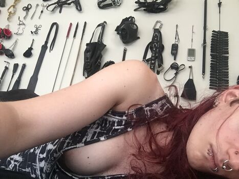 Full leaked Scarlet anahita private onlyfans photo