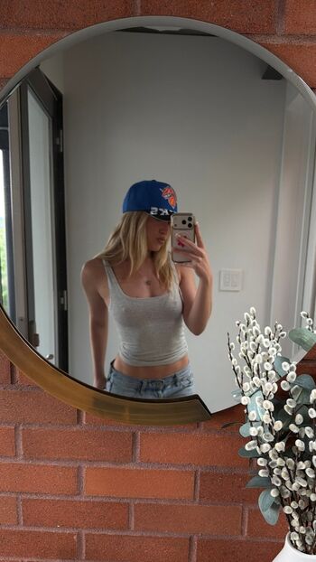 Full leaked Scarlet aviram private onlyfans photo