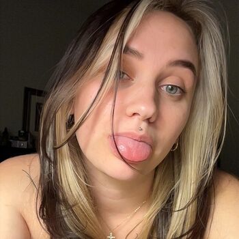 Full leaked Scarletdesireee private onlyfans photo