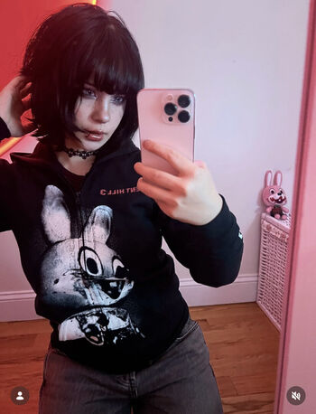 Scarletkiri