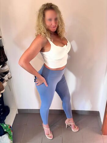 Full leaked Scarlettfuchs private onlyfans photo