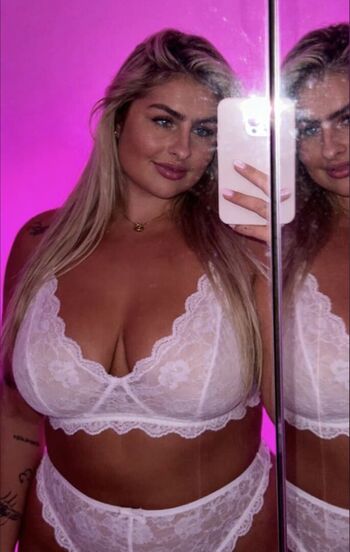 Full leaked Schepenslaura private onlyfans photo