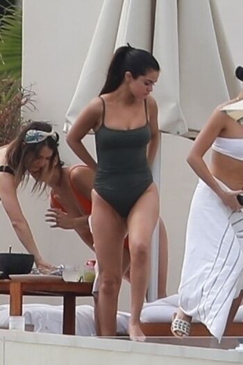 Full leaked Selena gomez private onlyfans photo