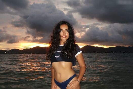 Full leaked Selina mour private onlyfans photo