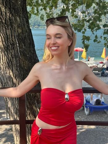Full leaked Serena skybourne page private onlyfans photo